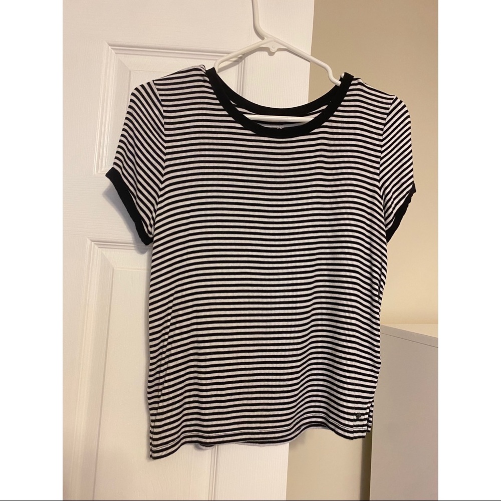 American Eagle Outfitters. Soft & Sexy Short sleeve top